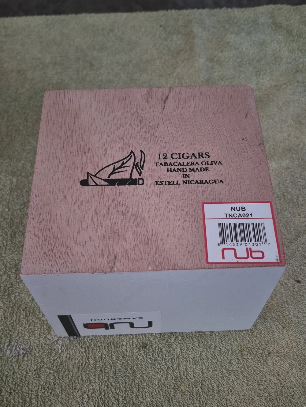 N/A white wooden